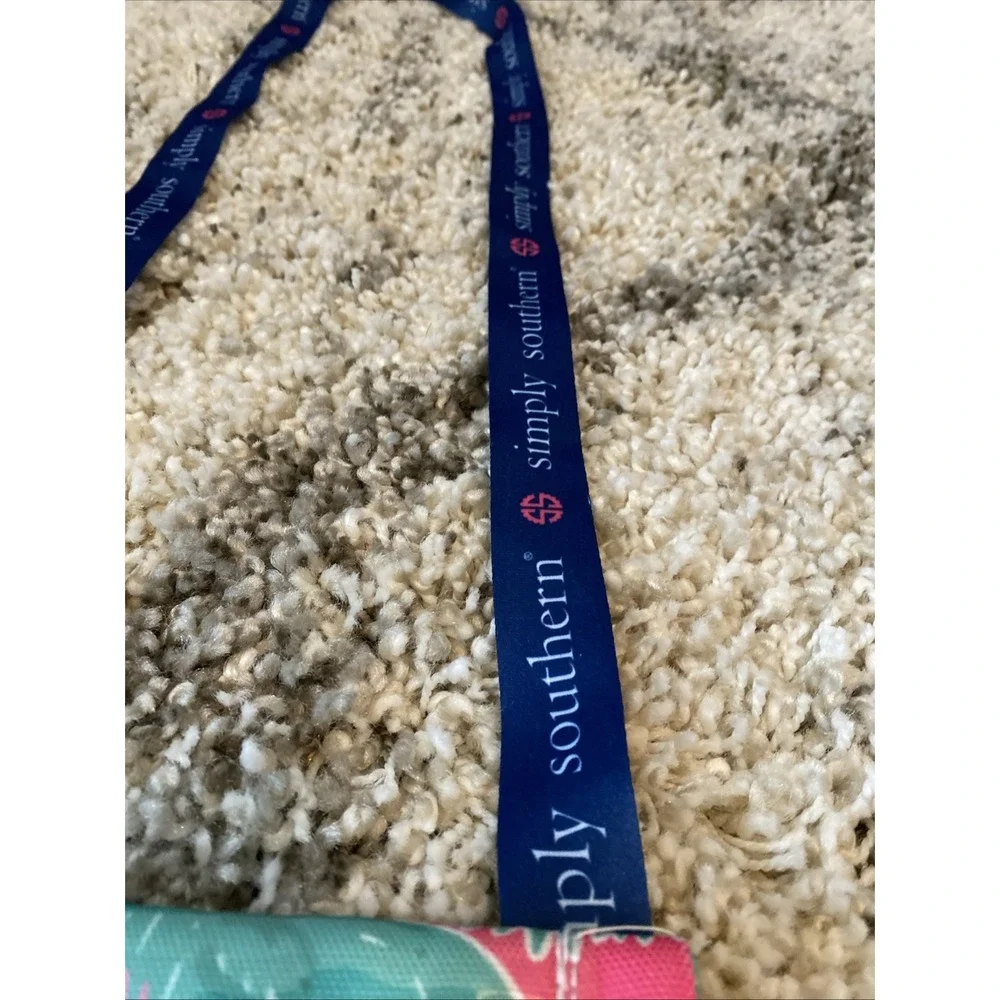 Simply‎ Southern Lanyard ID Passport Card Work Badge ID Holder Pink Palm Tree